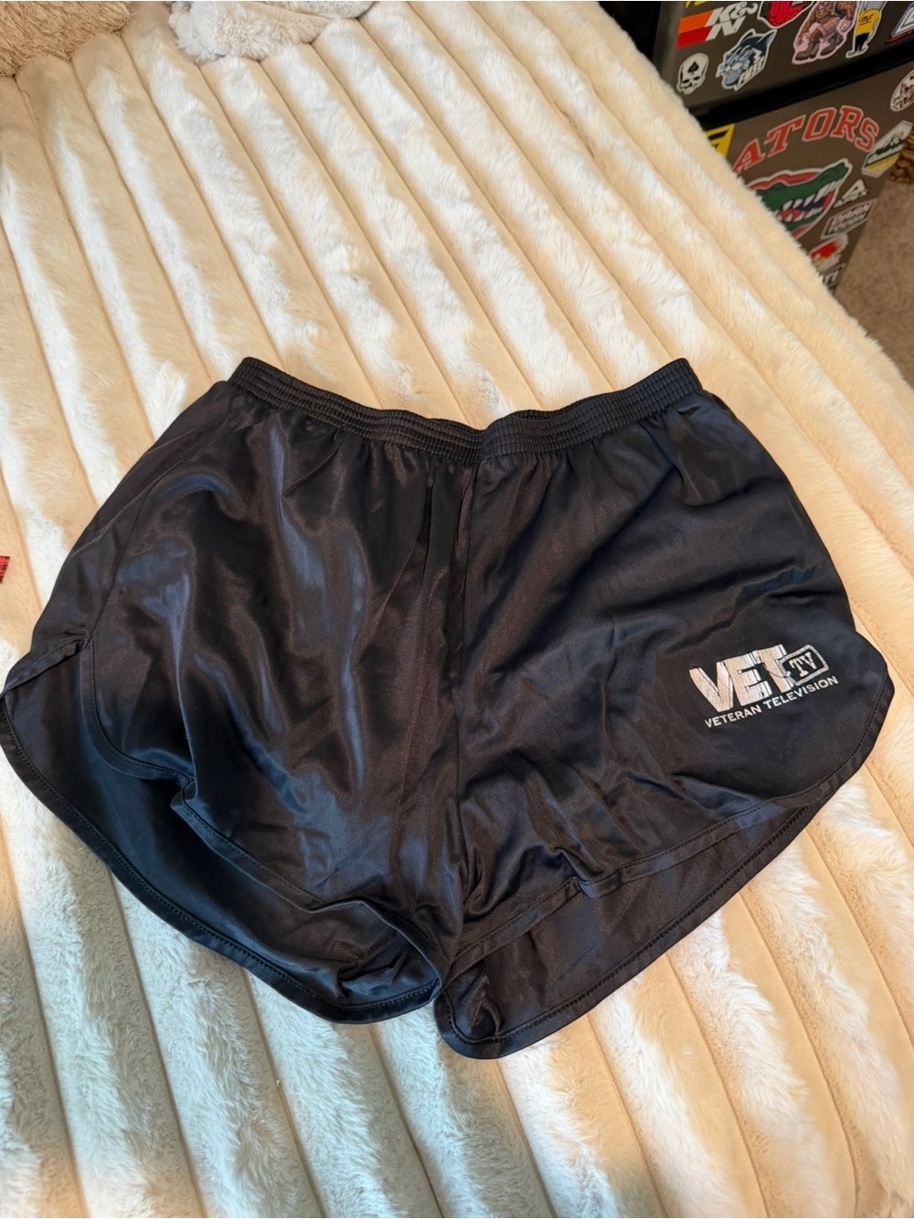 Men’s vet tv silkies